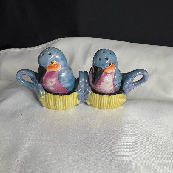 Lustreware hand painted parrot s/p set - Picture 2 of 6